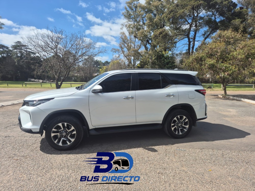 Toyota HILUX SW4 5P 2,8 Diesel Srx 4X4 6AT 7a Har 2025 — foto 6